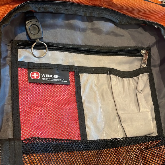 Wenger SwissGear messenger bag orange adjustable comfort strap laptop sleeve - Picture 6 of 12